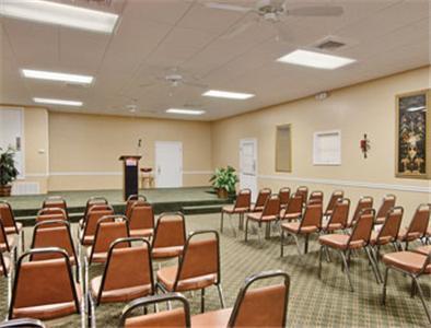Ramada Ltd. Conference Center Hotel Tifton Facilități foto